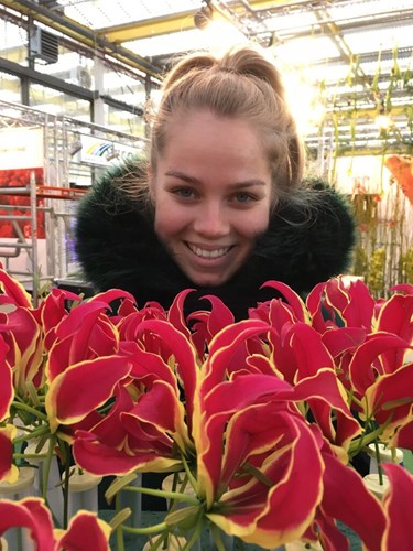 Leerlingen van Wellantcollege Rijnsburg verzorgen het kennisplein van bloemen